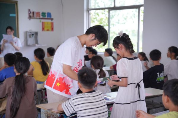 徐州医科大学医学影像学院“生命接力，大爱无疆”实践团赋能乡村生命教育新篇章